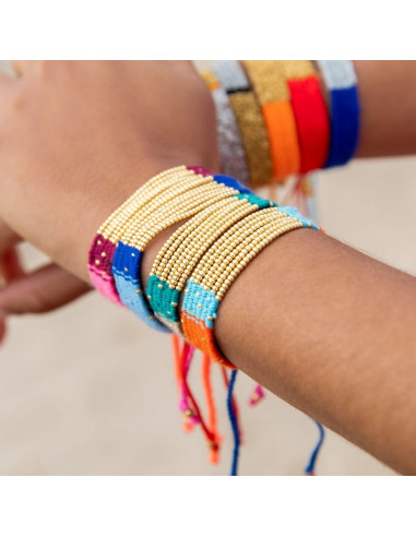 Pulsera de lana roja  tipo miyuki