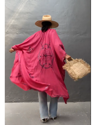 Kimono bordado color fresa