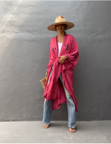 Kimono bordado color fresa