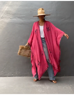 Kimono bordado color fresa