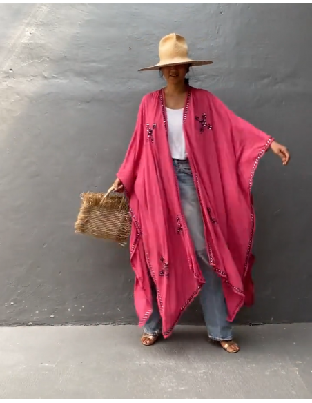 Kimono bordado color fresa