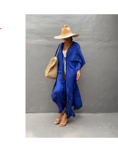 Kimono bordado en negro