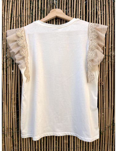 Camiseta con detalle beig.
