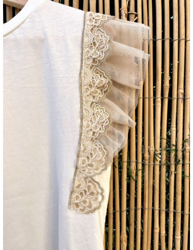 Camiseta con detalle beig.