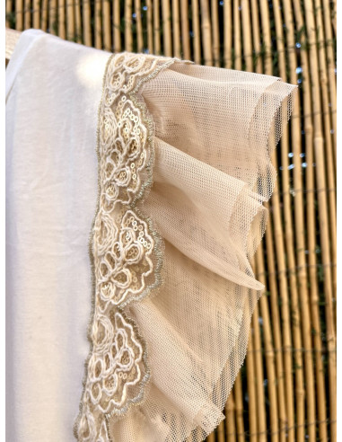 Camiseta con detalle beig.