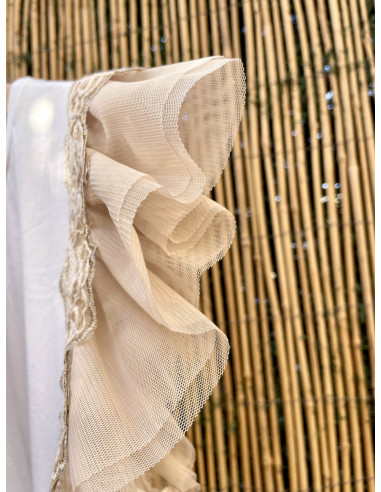 Camiseta con detalle beig.