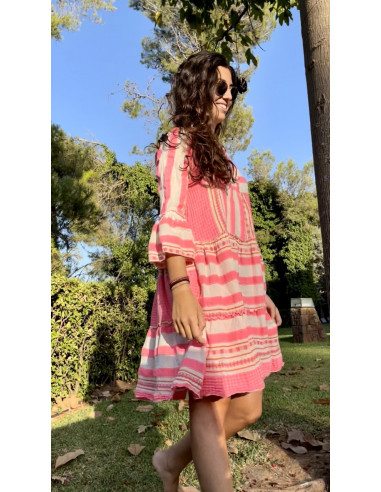 Vestido corto étnico  rosa fluor.