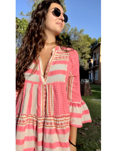 Vestido corto étnico  rosa fluor.
