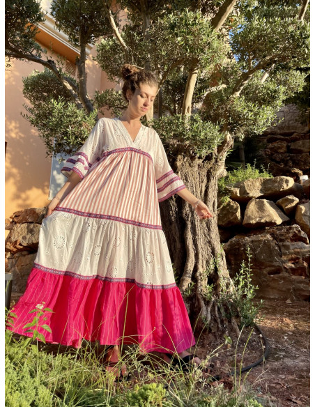 Vestido con bordado inglés