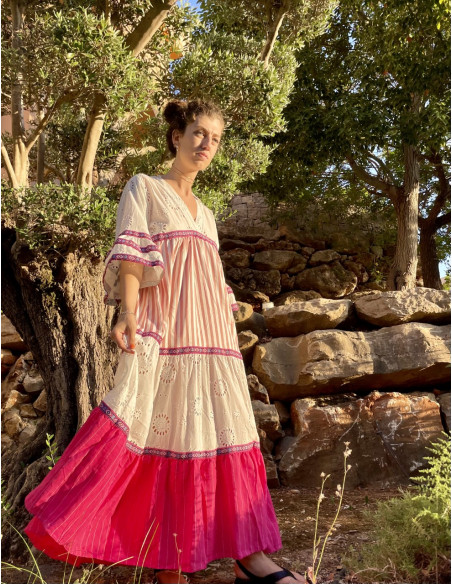 Vestido con bordado inglés