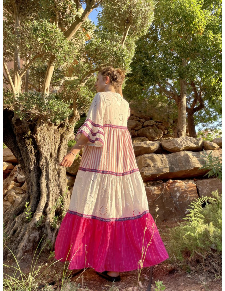 Vestido con bordado inglés